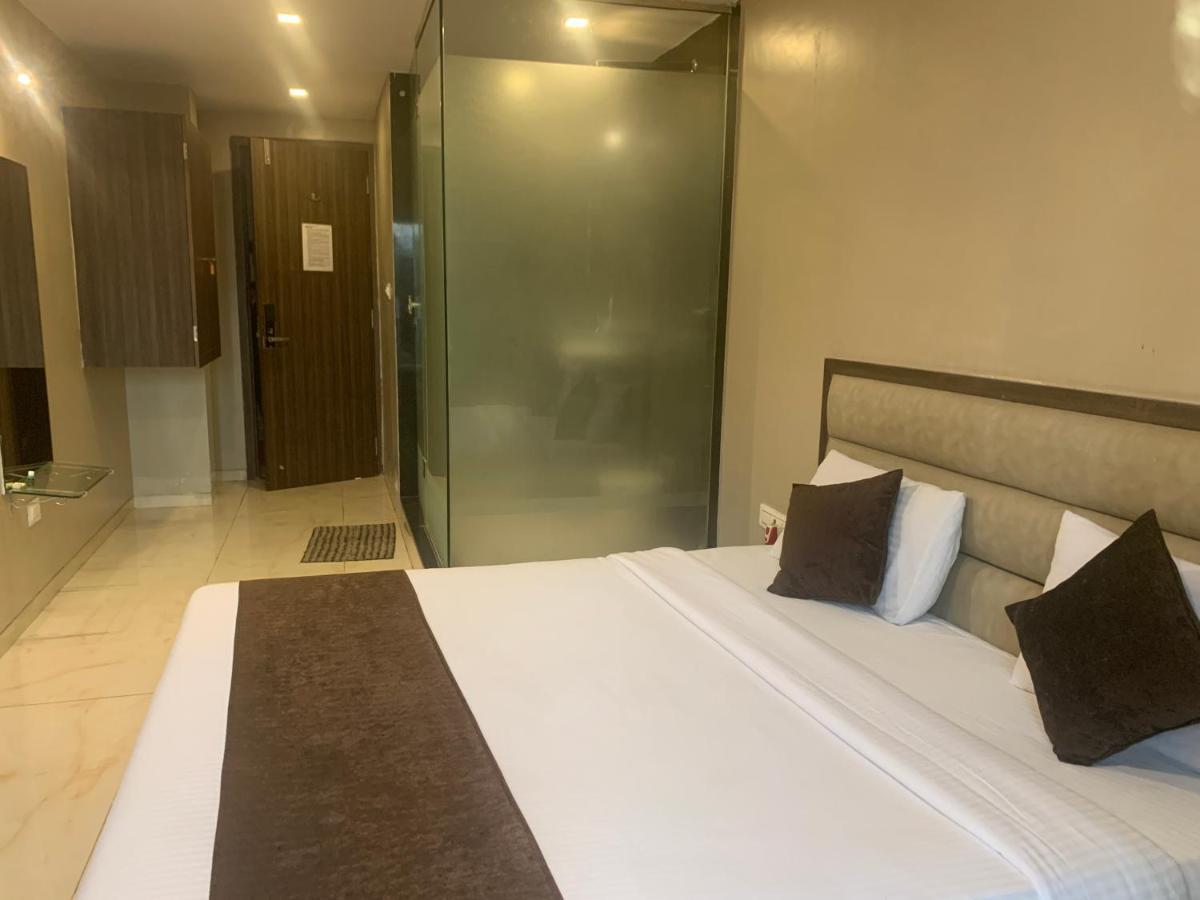 Hotel Merakee - Near Dahisar Mira Road Mumbai Exteriér fotografie