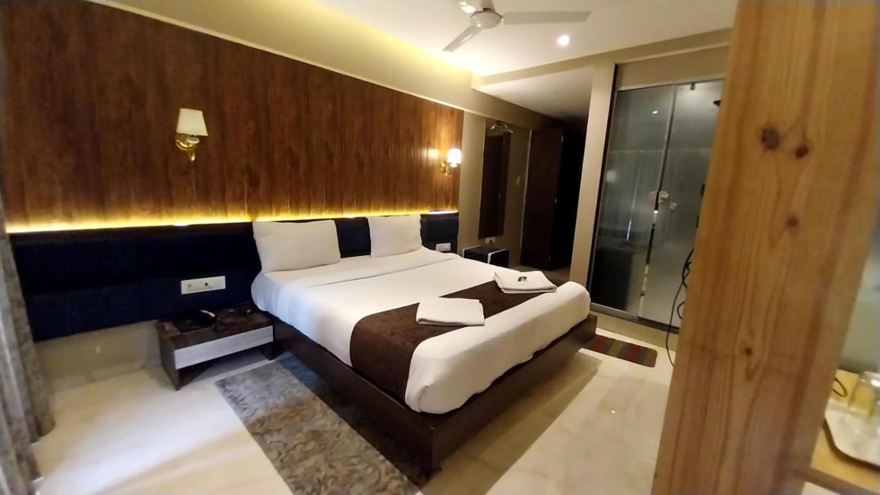 Hotel Merakee - Near Dahisar Mira Road Mumbai Exteriér fotografie