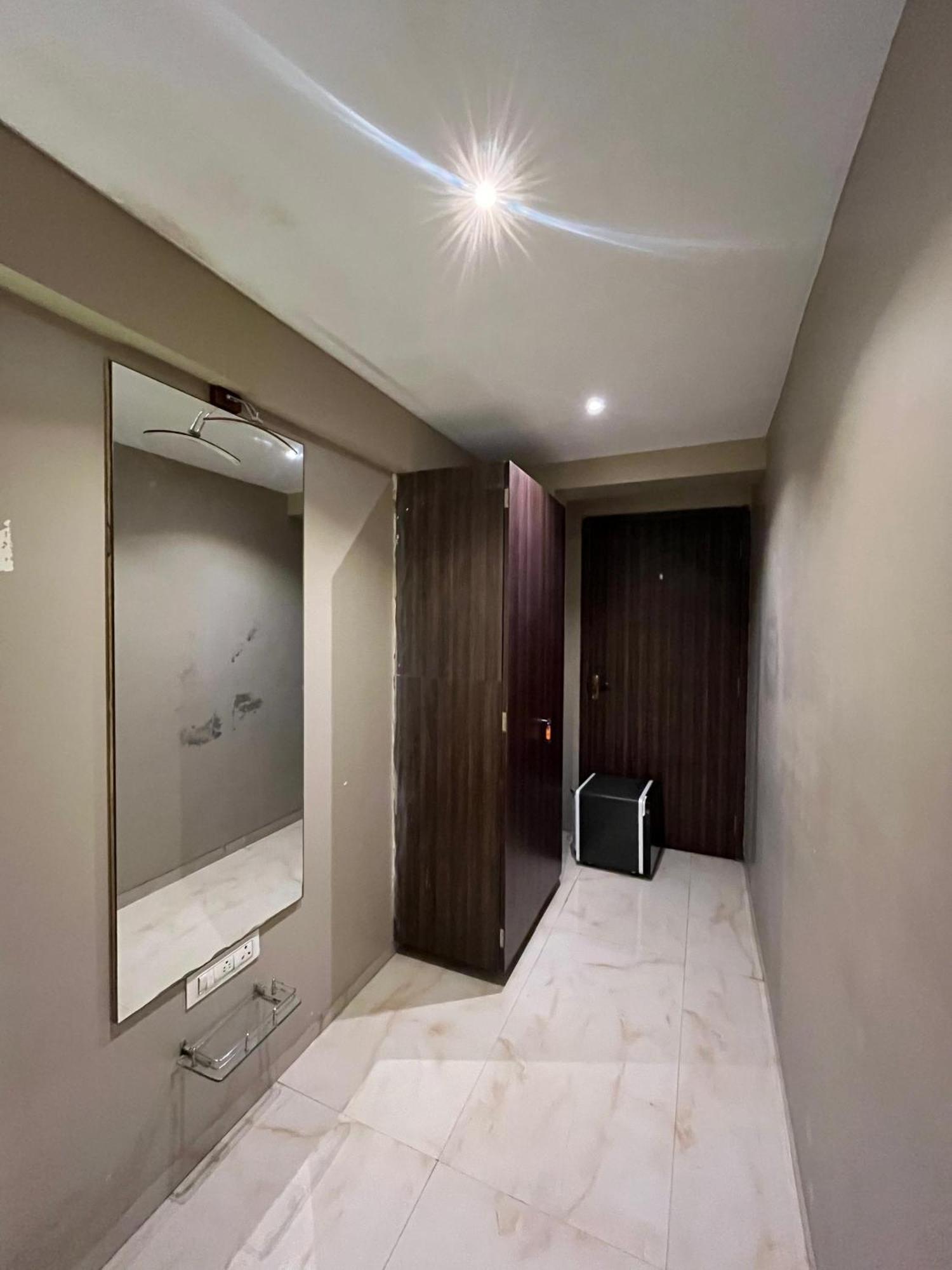 Hotel Merakee - Near Dahisar Mira Road Mumbai Exteriér fotografie