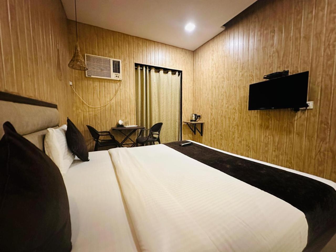 Hotel Merakee - Near Dahisar Mira Road Mumbai Exteriér fotografie