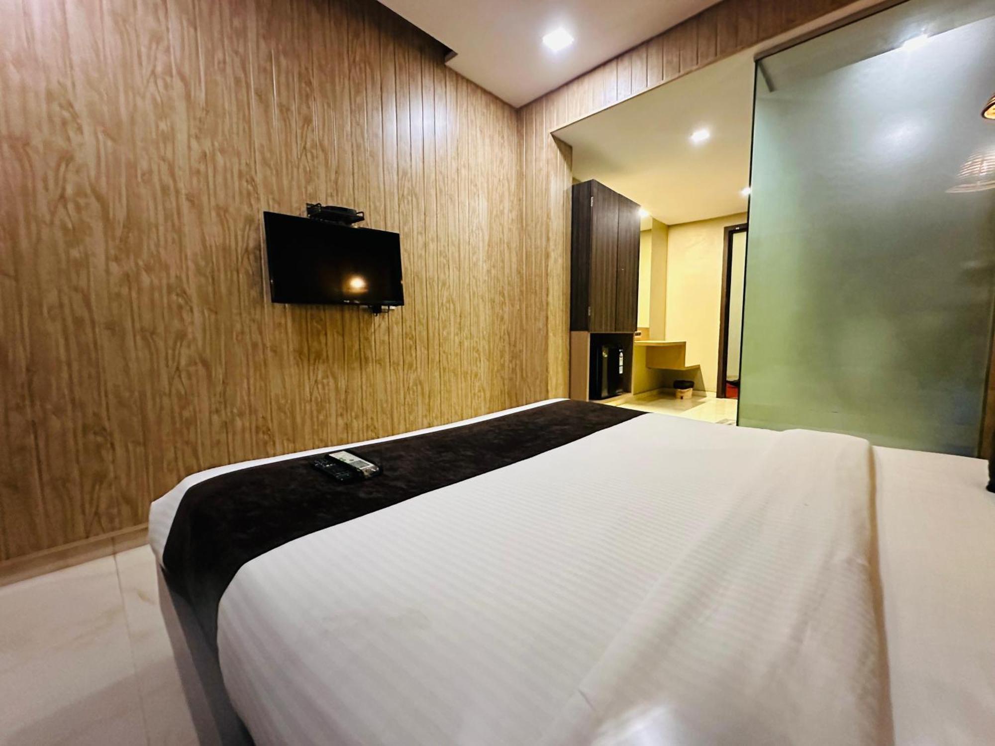 Hotel Merakee - Near Dahisar Mira Road Mumbai Exteriér fotografie